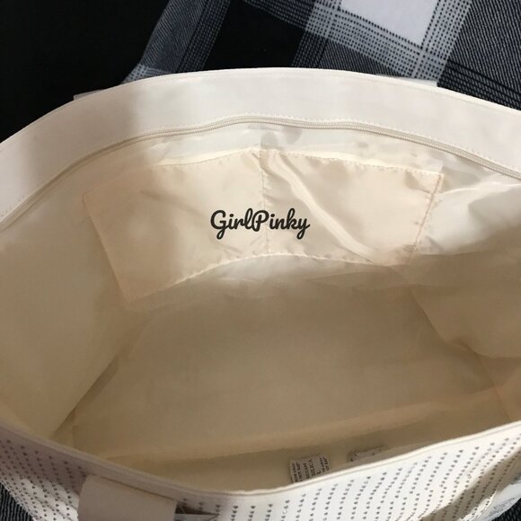 VS PINK BLACK FRIDAY 2025 LIMITED EDITION WINTER WHITE BLING TOTE BAG - Picture 12 of 12